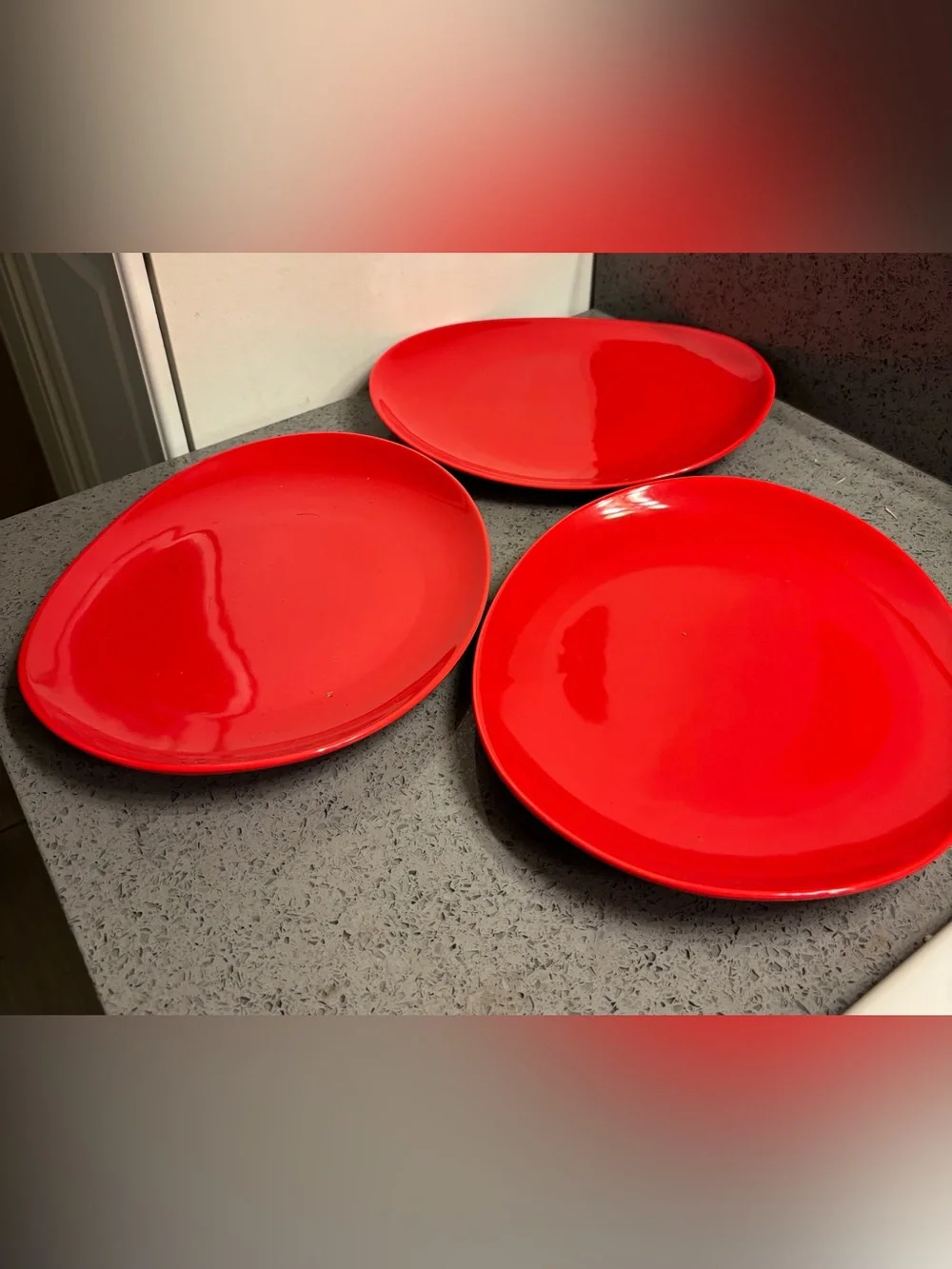 Sweese Red Porcelain Plates Vibrant Red - Set of 3